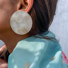 Load image into Gallery viewer, Maalicious X Oonth Chaand Earring